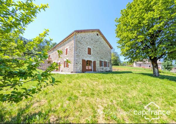 Authentique ferme du Vercors rénovée de 164m² avec 200m² de dépendances et terrain arboré - Saint Martin en Vercors (26420)