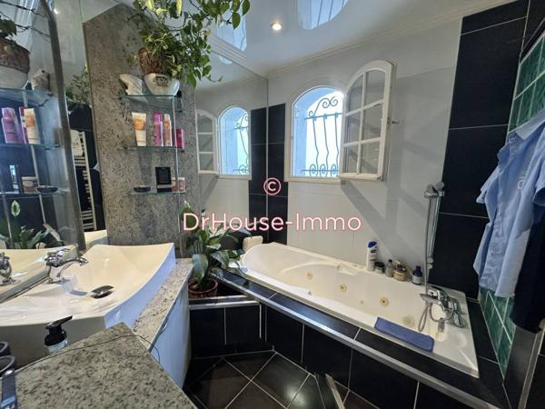 Maison à vendre 4 pièces de 181 m²