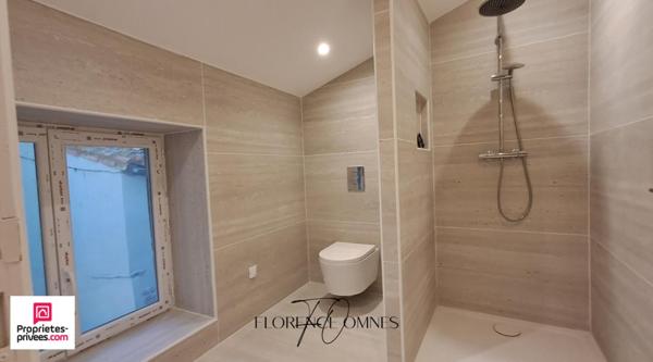 Maison de ville  5 chambres entièrement rénovée Pezens  132 m2 + Remise 30m2