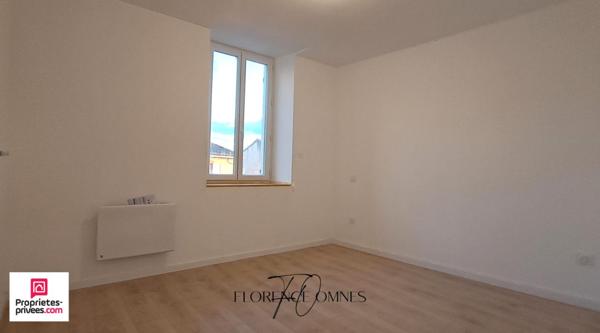 Maison de ville  5 chambres entièrement rénovée Pezens  132 m2 + Remise 30m2