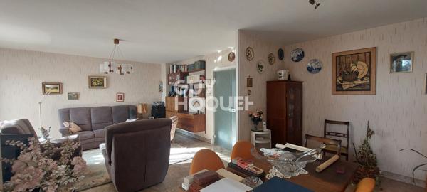 Carpentras - Appartement de 85 m² de type 3 - 2 chambres - Balcon + Place de stationnement + Cave
