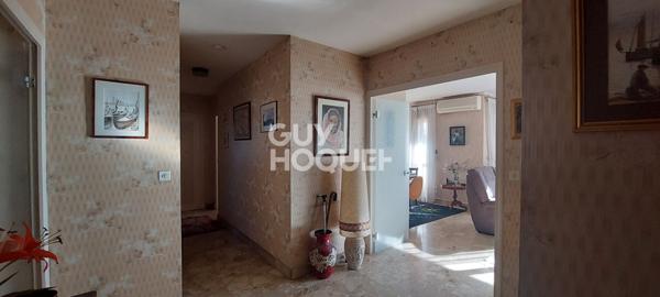 Carpentras - Appartement de 85 m² de type 3 - 2 chambres - Balcon + Place de stationnement + Cave