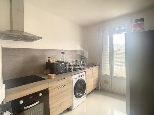 A VENDRE MARSEILLE 13014 ST GABRIEL APPARTEMENT T3 BALCON CAVE LOCATAIRE EN PLACE