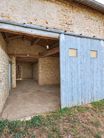 A vendre Grange de 226 m² – proche de Tournus - Uchizy  - Volumes exceptionnels et nombreuses possibilités