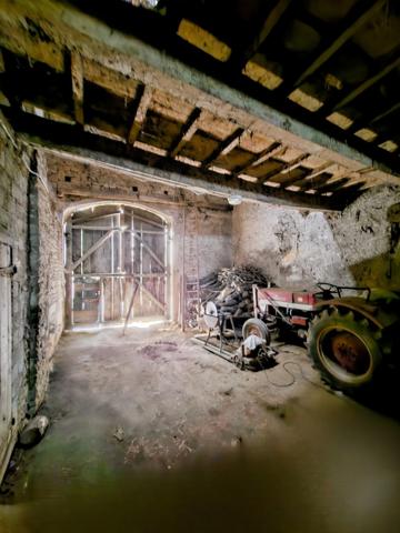 A vendre Grange de 226 m² – proche de Tournus - Uchizy  - Volumes exceptionnels et nombreuses possibilités