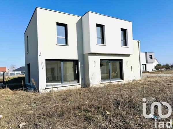 Maison 5 pièces de 145 m² à Sausheim (68390)