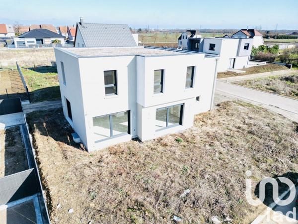 Maison 5 pièces de 145 m² à Sausheim (68390)