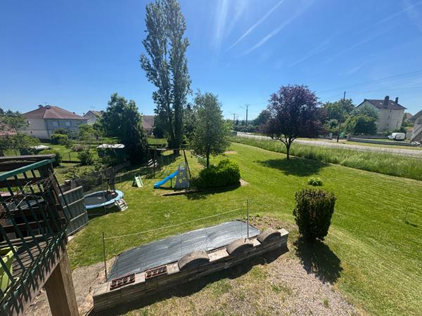 MAISON  D'ARCHITECTE 7 PIECES FAMILIALE 1610 M² TERRAIN  CONSTRUCTIBLE LURE