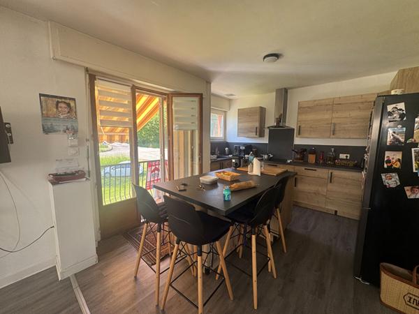MAISON  D'ARCHITECTE 7 PIECES FAMILIALE 1610 M² TERRAIN  CONSTRUCTIBLE LURE