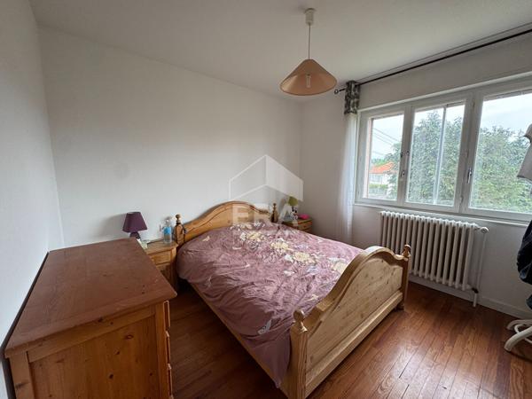 MAISON  D'ARCHITECTE 7 PIECES FAMILIALE 1610 M² TERRAIN  CONSTRUCTIBLE LURE