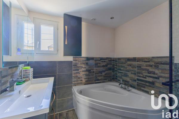 Maison à vendre 4 pièces 118 m² Entrelacs