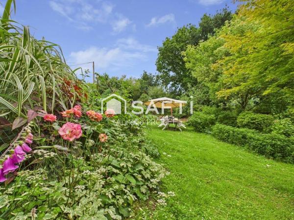 TRES GRANDE MAISON ,CADRE IDYLLIQUE, 228m2, 9266m2