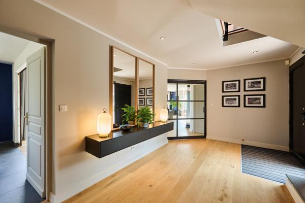Maison à WAMBRECHIES, 59118 - 7 pièces 240m²