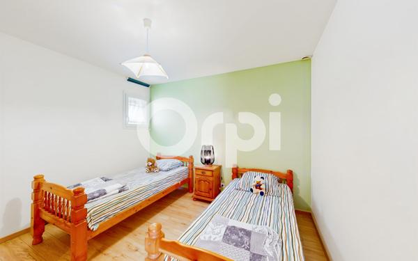 Maison à vendre    5 pièces •  Lagorce