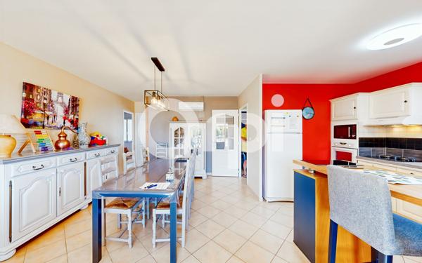 Maison à vendre    5 pièces •  Lagorce