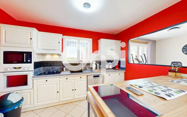 Maison à vendre    5 pièces •  Lagorce