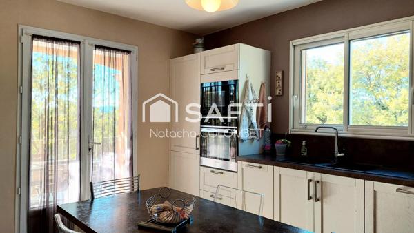 Conviviale villa avec vue, piscine & dépendance T2