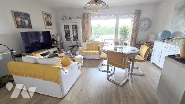Magnifique appartement récent 2 chambres, loggia et parking