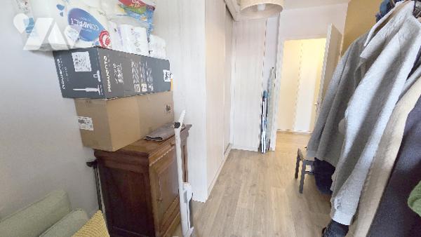 Magnifique appartement récent 2 chambres, loggia et parking