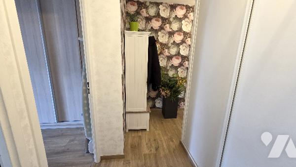 Magnifique appartement récent 2 chambres, loggia et parking