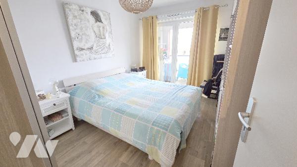 Magnifique appartement récent 2 chambres, loggia et parking