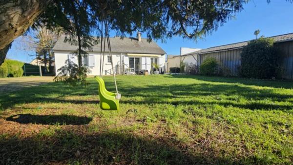 ⭐ Noyant-Villages – Maison de plain-pied 3 chambres avec jardin arboré, grand garage et commerces à pied