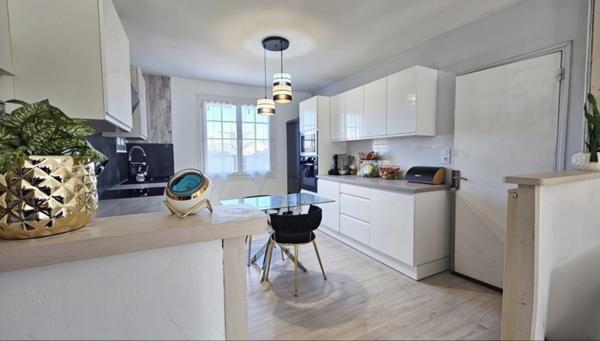 ⭐ Noyant-Villages – Maison de plain-pied 3 chambres avec jardin arboré, grand garage et commerces à pied