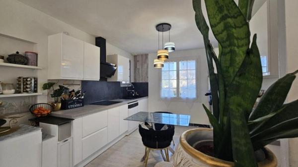 ⭐ Noyant-Villages – Maison de plain-pied 3 chambres avec jardin arboré, grand garage et commerces à pied