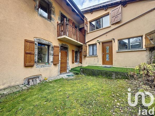 Immeuble à vendre 274 m² Taninges