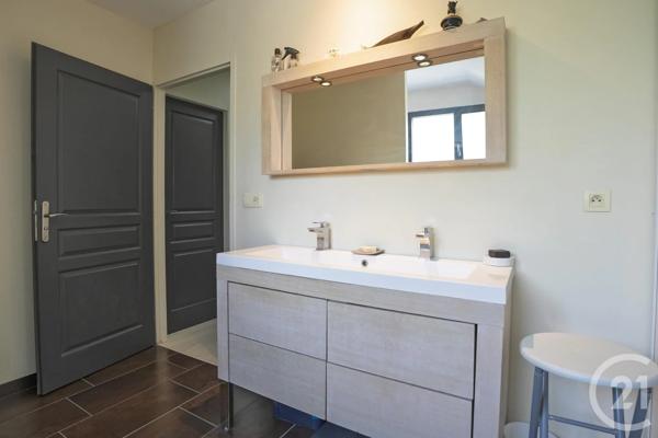 Maison à vendre  6 pièces - 119 m 2   VANNES  - 56