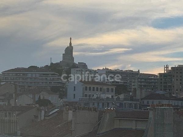 MARSEILLE 8eme ARRT Appartement A LOUER Carré d'Or Grand T2 de 60m2 +Terrasse 26m2 + Box en ss sol