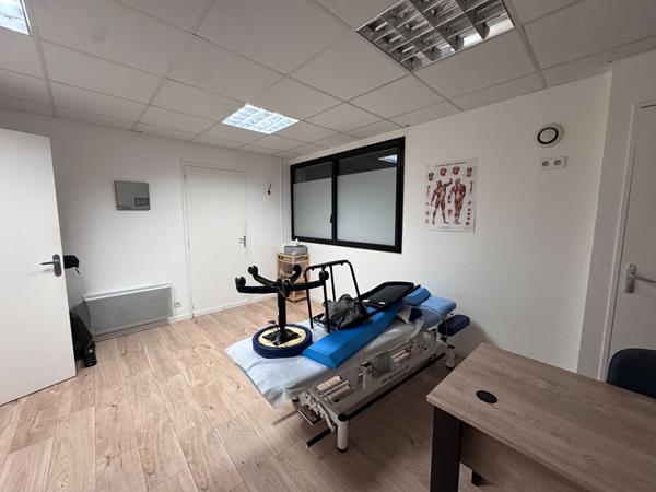 A LOUER - Bureaux en rez-de-chaussée - Taden / Quevert / Dinan