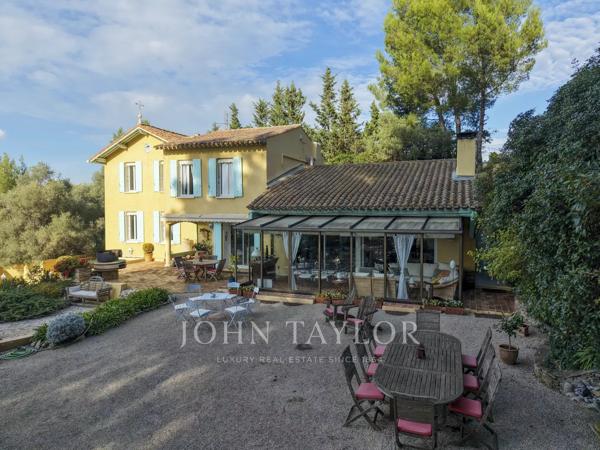 Villa avec vue panoramique sur la mer à Cassis