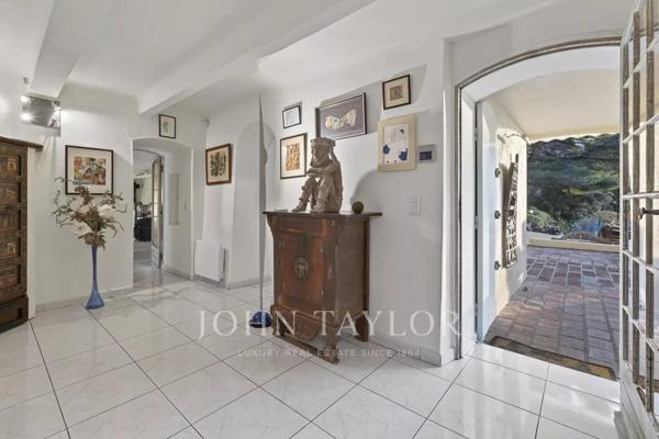 Villa avec vue panoramique sur la mer à Cassis