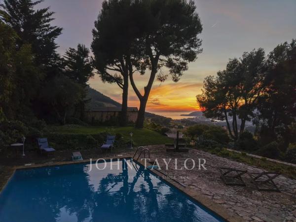 Villa avec vue panoramique sur la mer à Cassis