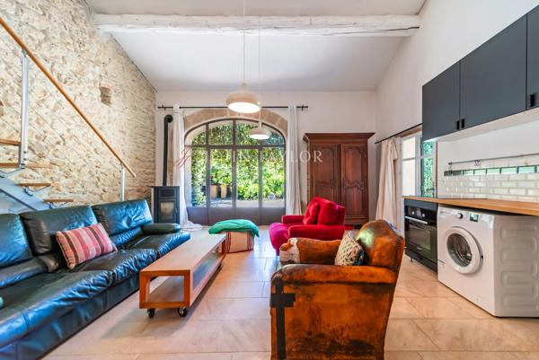 A vendre Elégant Mas Provençal avec Piscine etl Gîtes aux Portes du Luberon. Provence