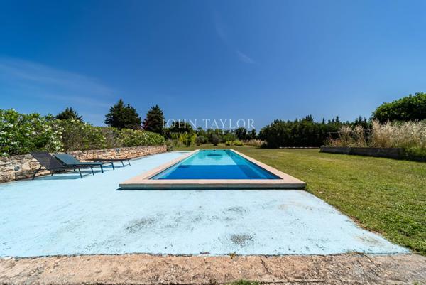 A vendre Elégant Mas Provençal avec Piscine etl Gîtes aux Portes du Luberon. Provence