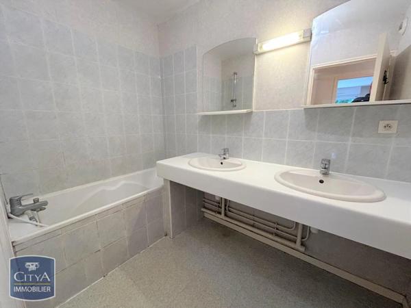 Appartement à louer 3 pièces 70.32m²