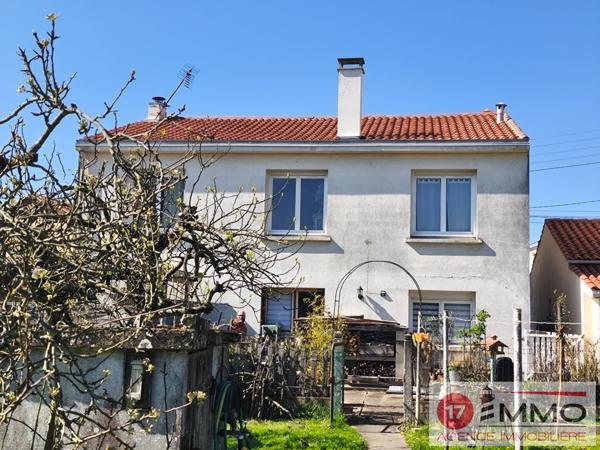 Maison familiale avec garage, jardin et dépendance – Rochefort