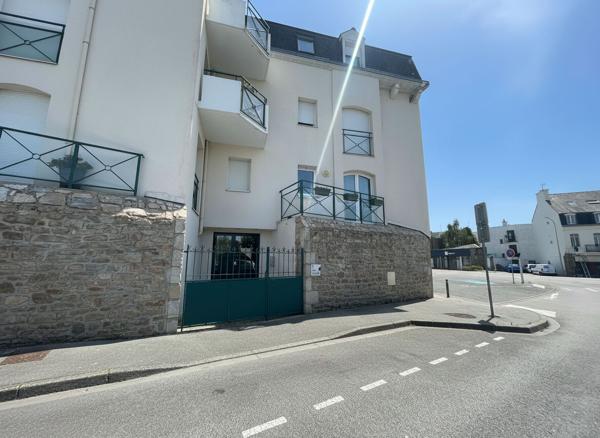 à vendre à Vannes secteur étang aux Ducs Appartement T5 - 88 m², bon état, 2 balcons, parkings