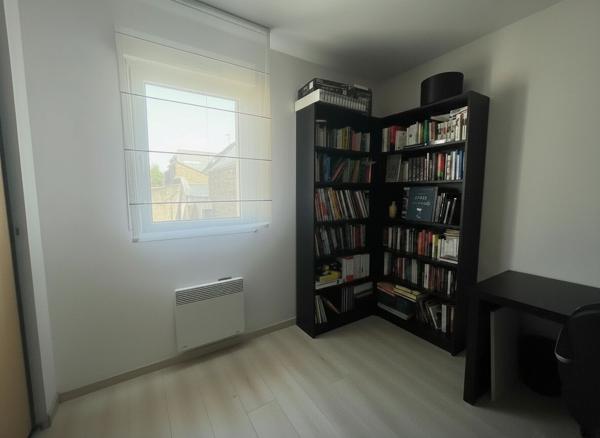 à vendre à Vannes secteur étang aux Ducs Appartement T5 - 88 m², bon état, 2 balcons, parkings