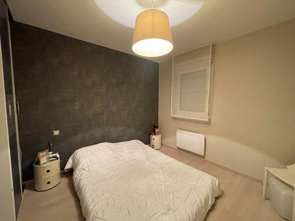 à vendre à Vannes secteur étang aux Ducs Appartement T5 - 88 m², bon état, 2 balcons, parkings