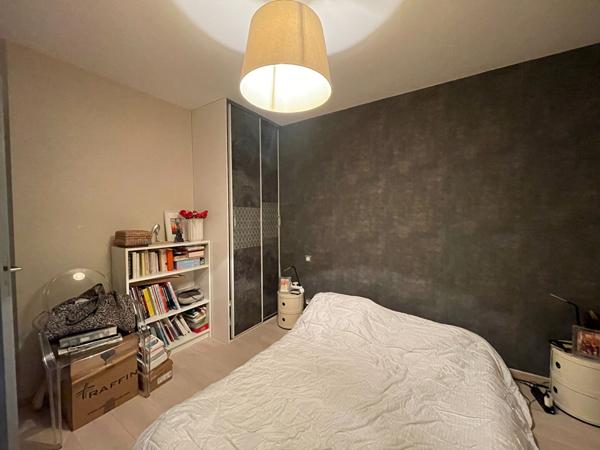 à vendre à Vannes secteur étang aux Ducs Appartement T5 - 88 m², bon état, 2 balcons, parkings