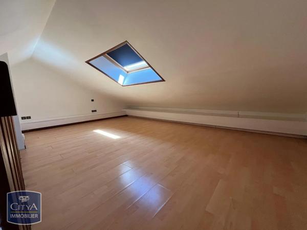 Appartement à louer 3 pièces 32.72m² Saint-Quentin (02100)