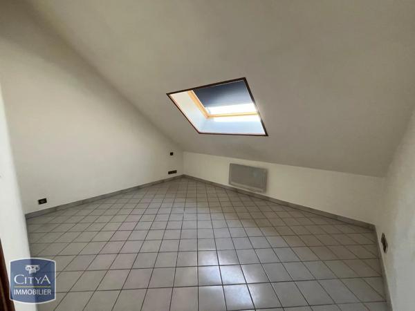 Appartement à louer 3 pièces 32.72m² Saint-Quentin (02100)