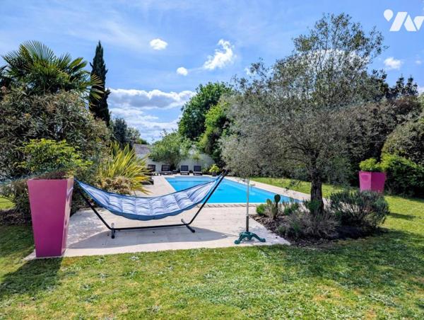 LA CHASSELOIRE - Maison plain pied - 4 chambres - double garage - piscine