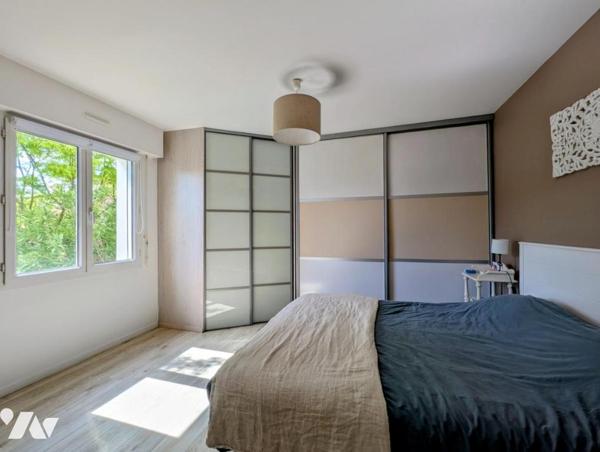 LA CHASSELOIRE - Maison plain pied - 4 chambres - double garage - piscine