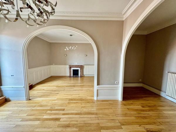 APPARTEMENT T5 A LOUER A ROANNE - CENTRE VILLE :