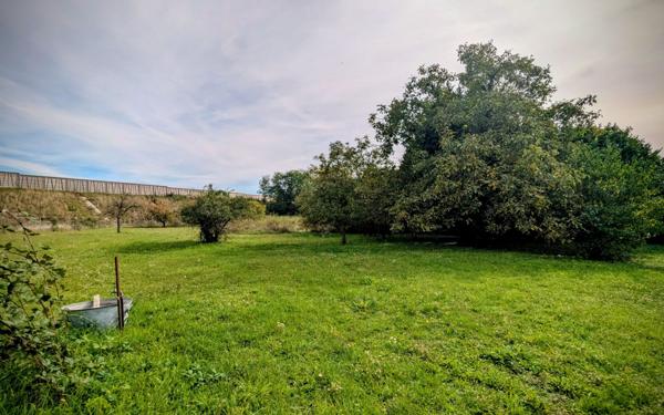 Maison à vendre    3 pièces • 68,80 m2 Ingré