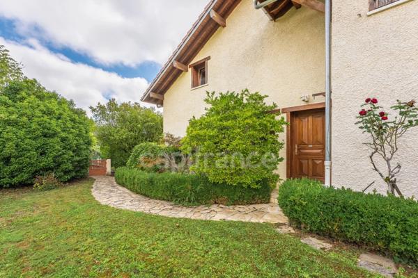 Maison à vendre 5 pièces DIVONNE LES BAINS (01)